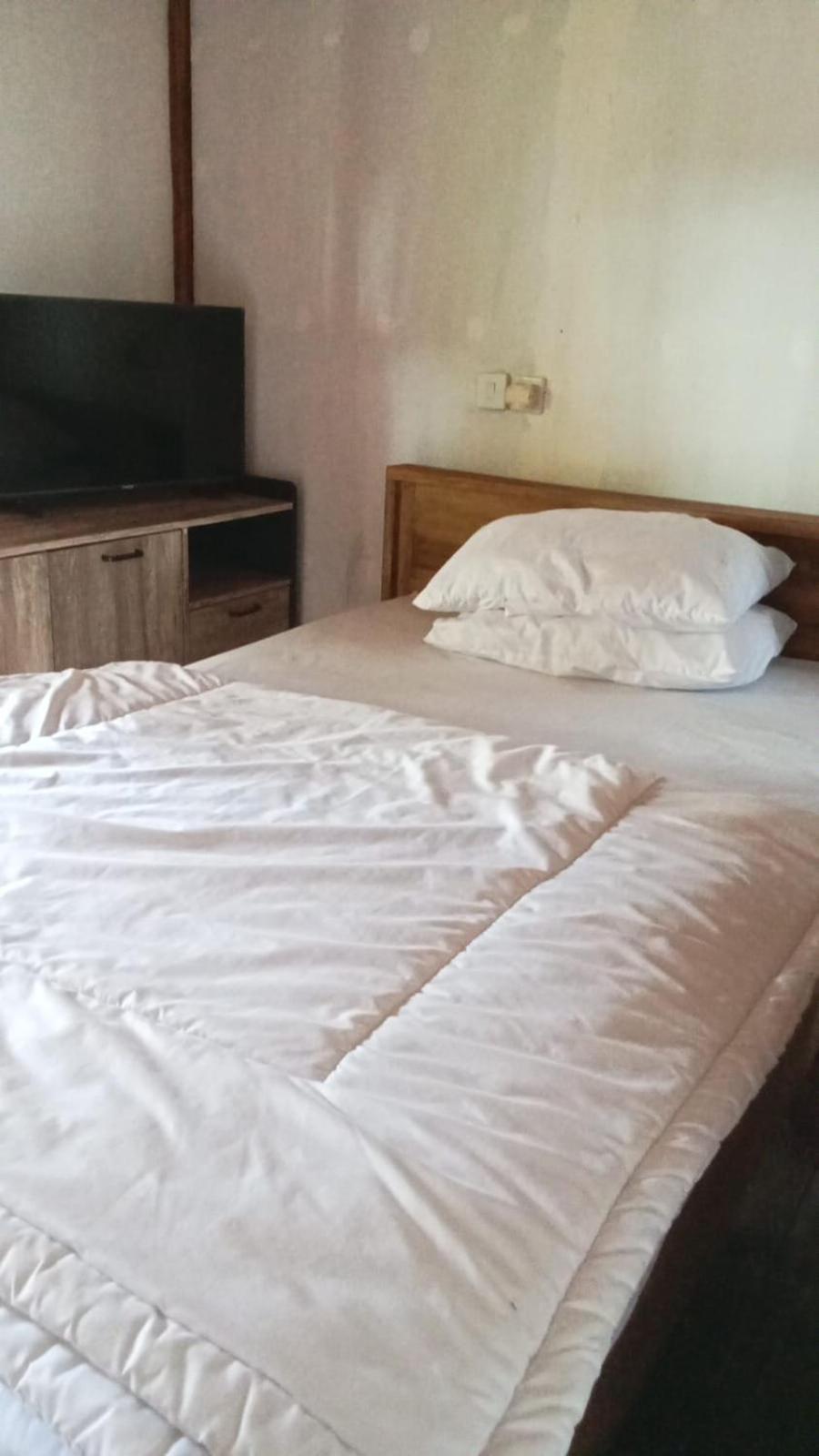 Mayeka Transit Hostel Bandara Internasional Lombok Прая Стая снимка